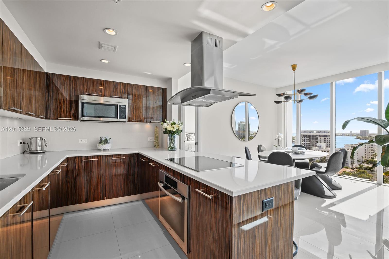 6899 Collins Ave #1610 Miami Beach, FL 33141