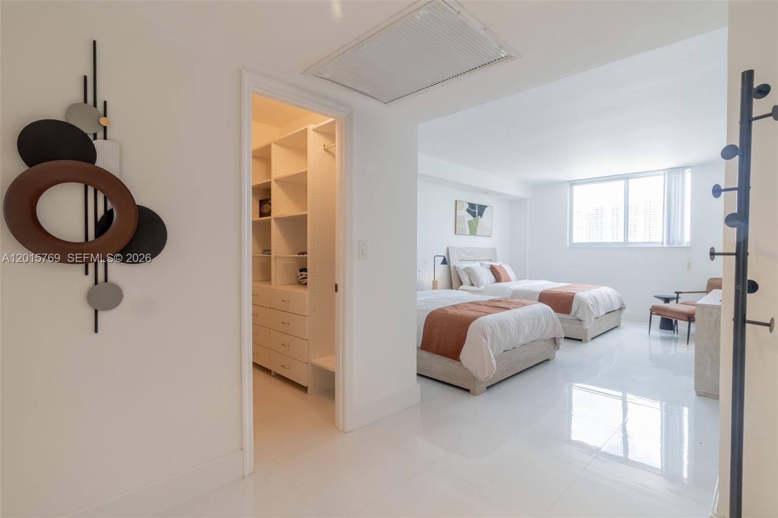 19370 W Collins Ave #902 Sunny Isles Beach, FL 33160