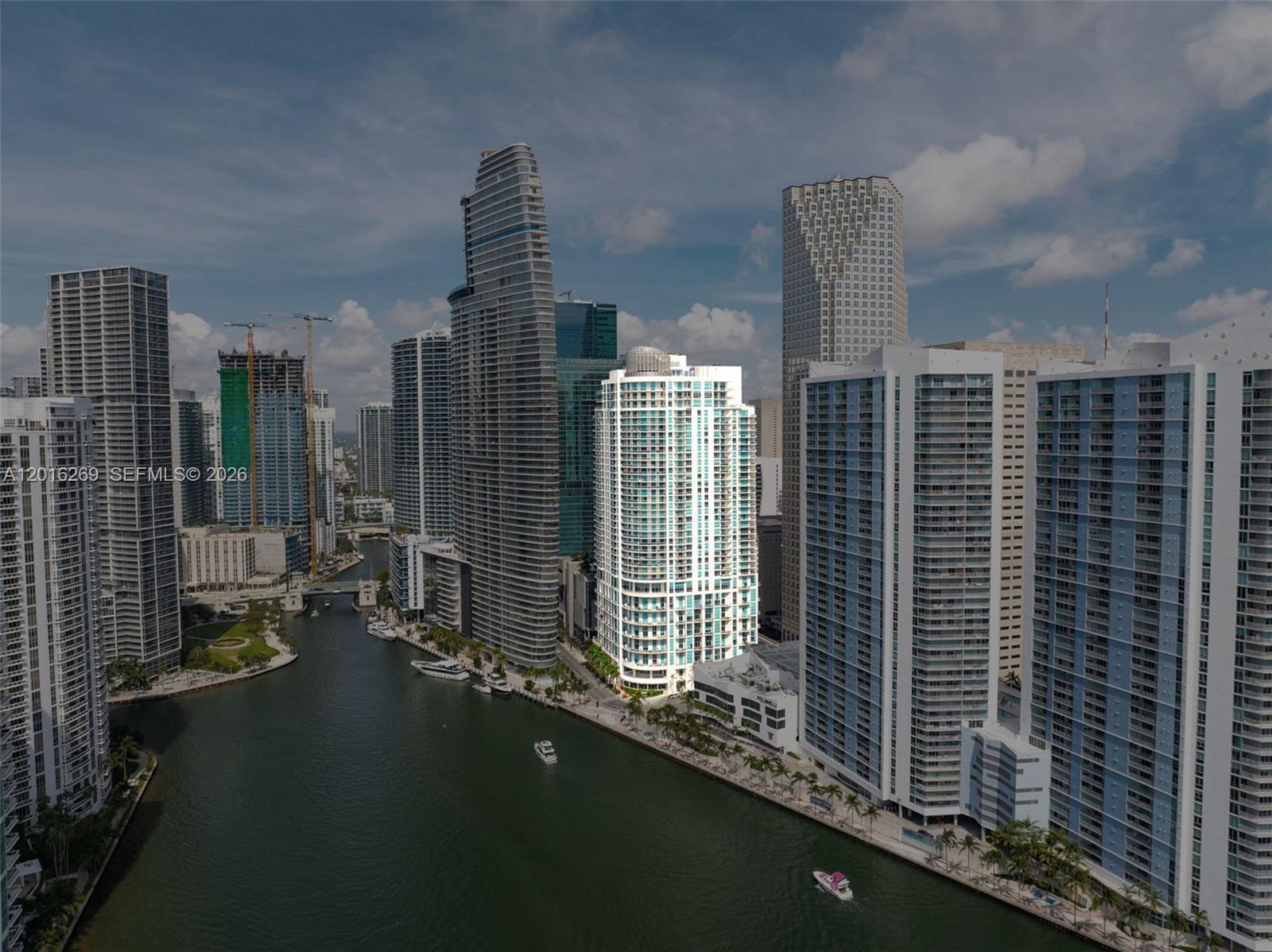 300 S Biscayne Blvd #L-L02 Miami, FL 33131