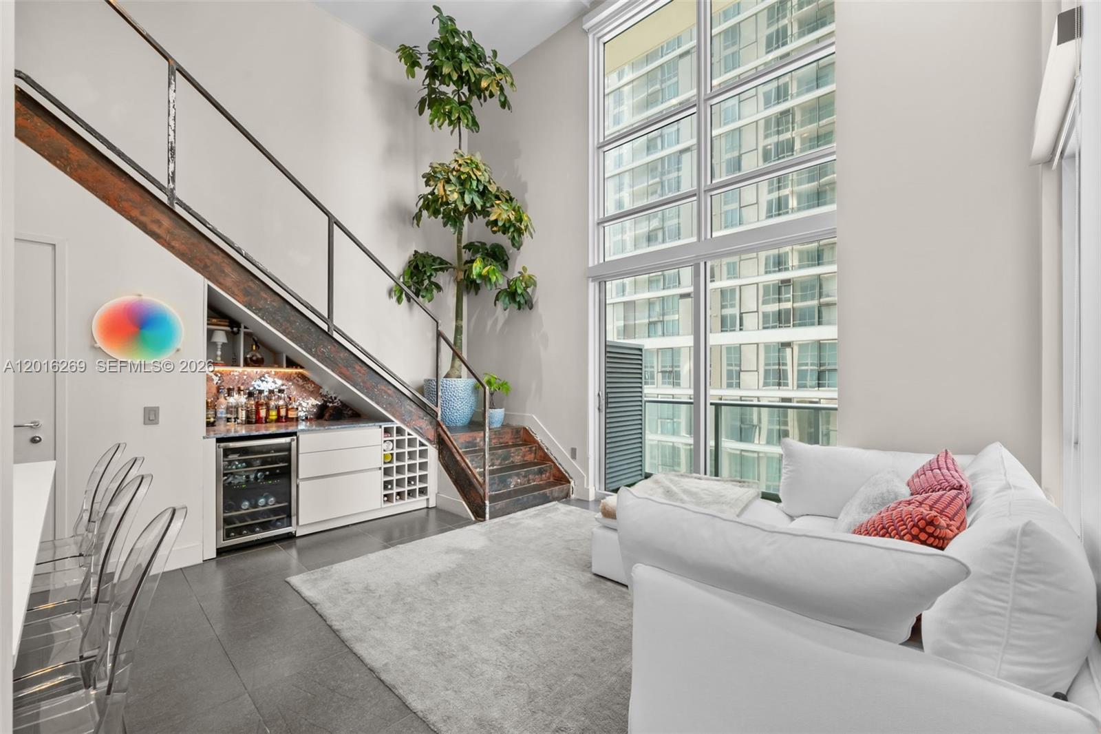 300 S Biscayne Blvd #L-L02 Miami, FL 33131