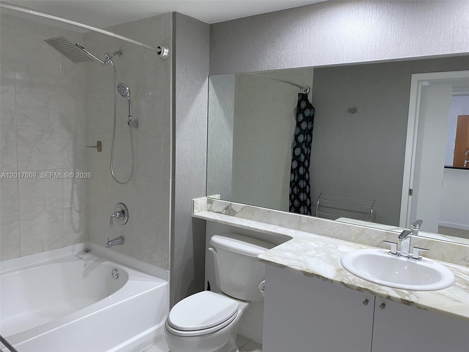 image The Venture at Aventura15