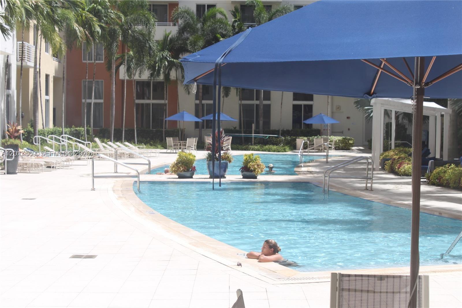 image The Venture at Aventura23