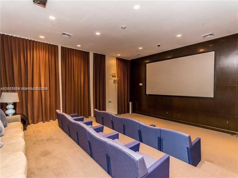 image The Venture at Aventura26