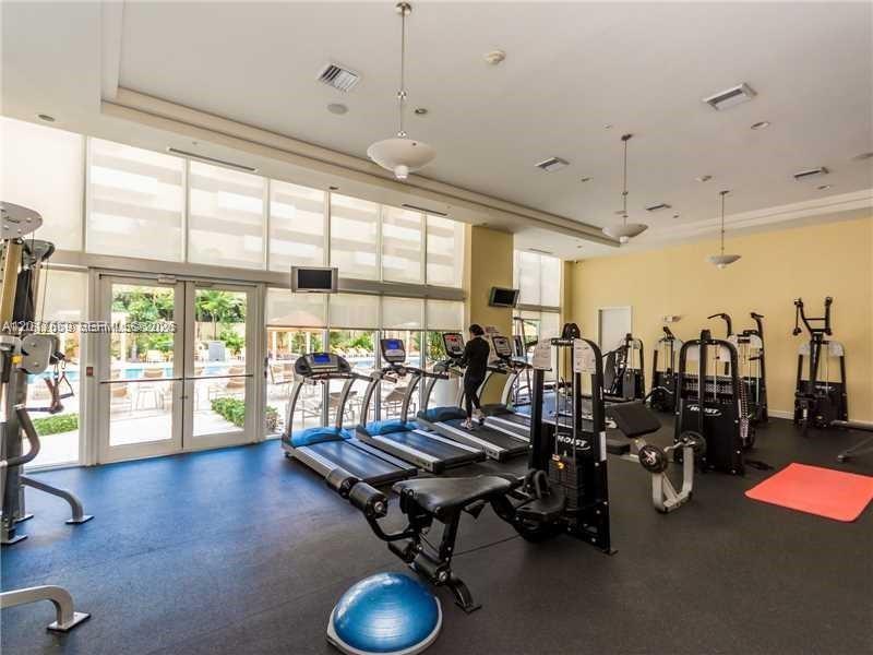 image The Venture at Aventura27