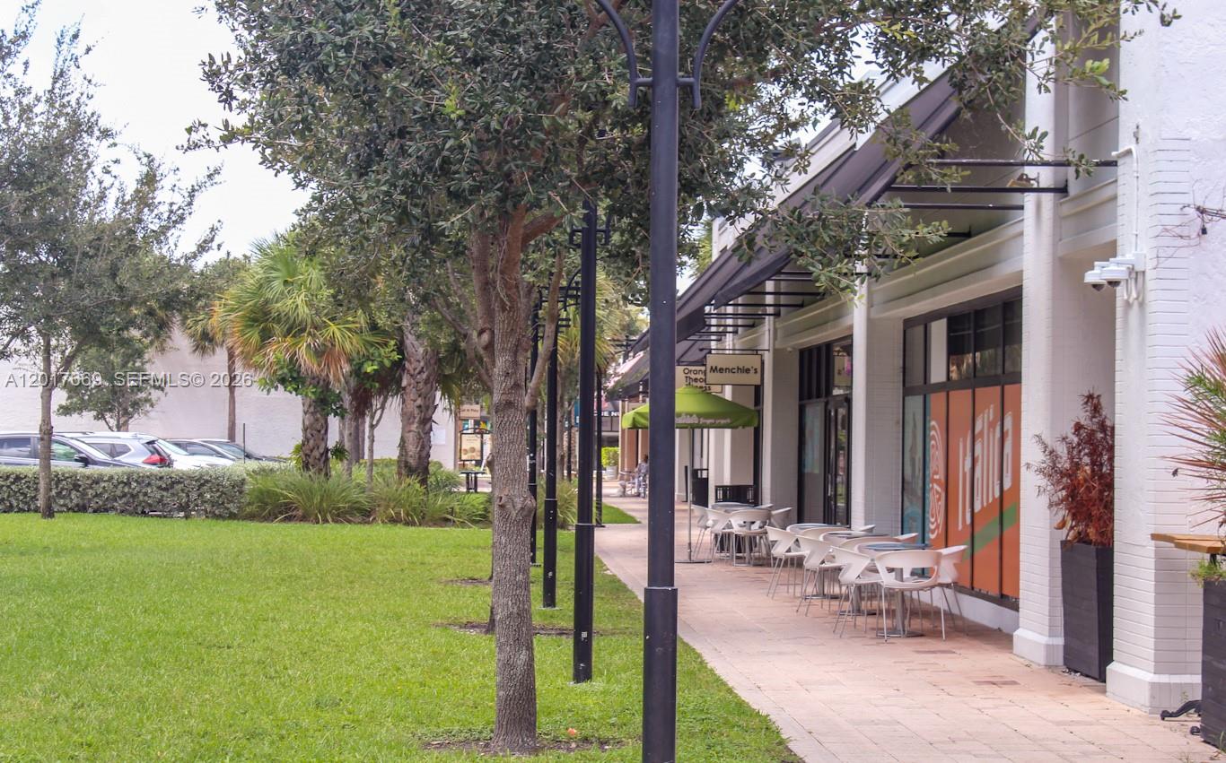 image The Venture at Aventura31