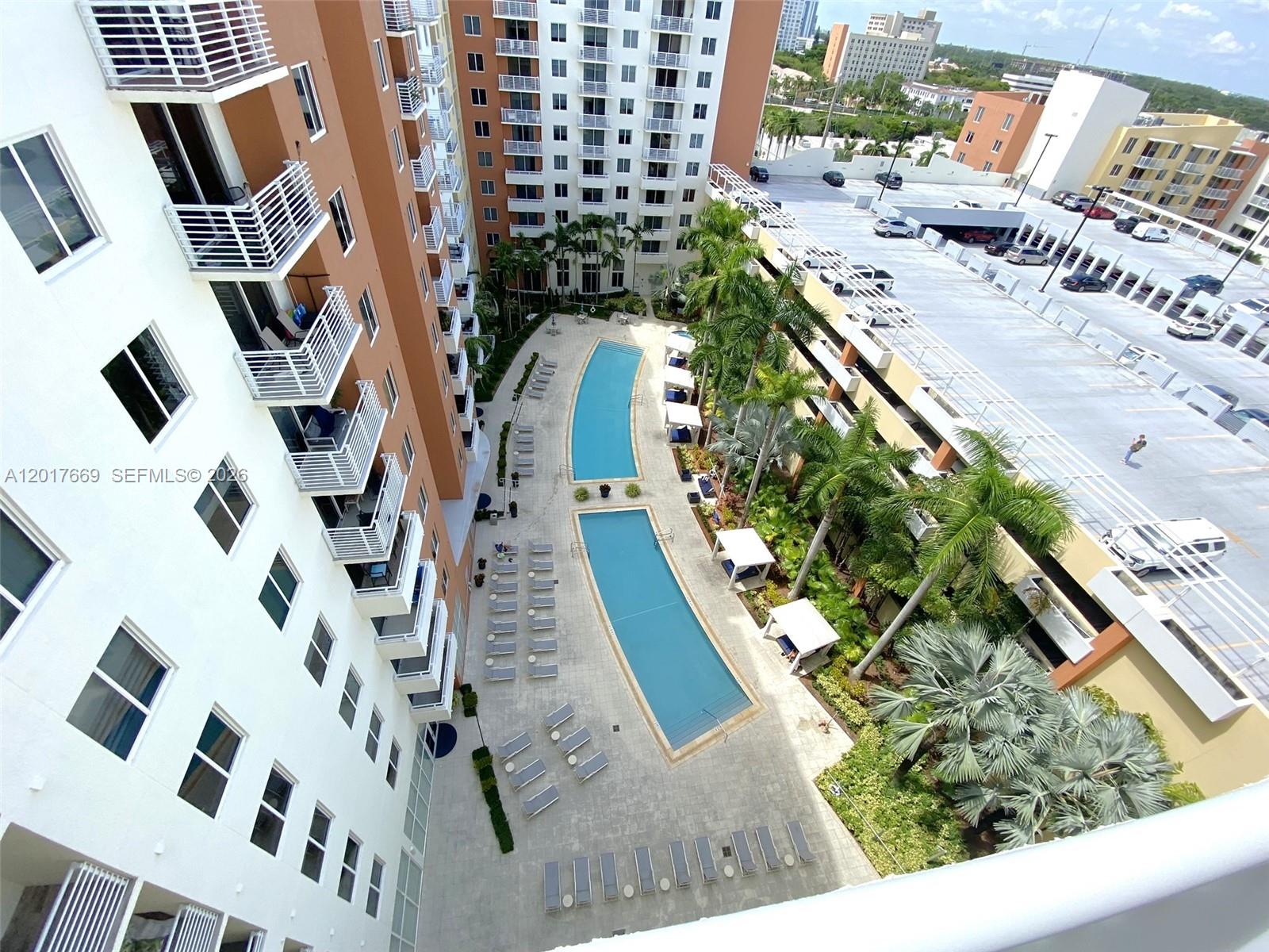 image The Venture at Aventura4