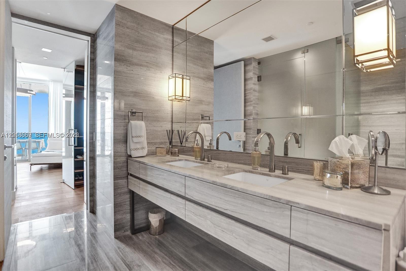 18975 Collins Ave #2204 Sunny Isles Beach, FL 33160