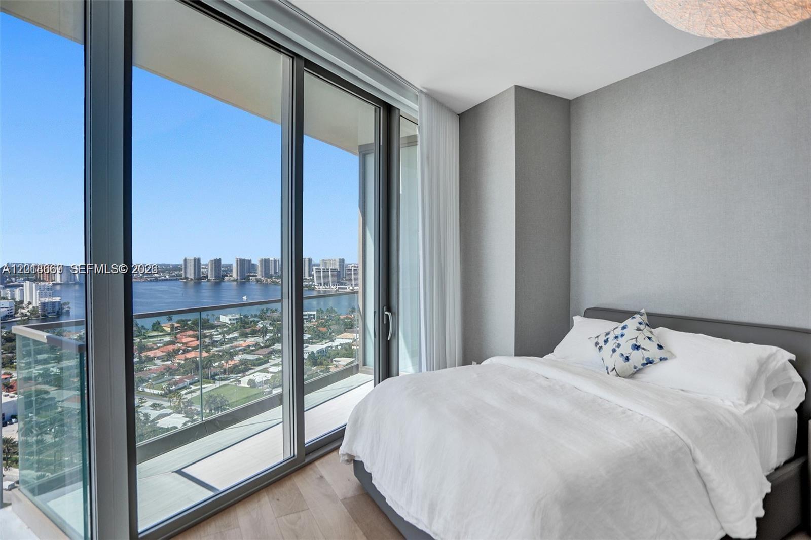 18975 Collins Ave #2204 Sunny Isles Beach, FL 33160