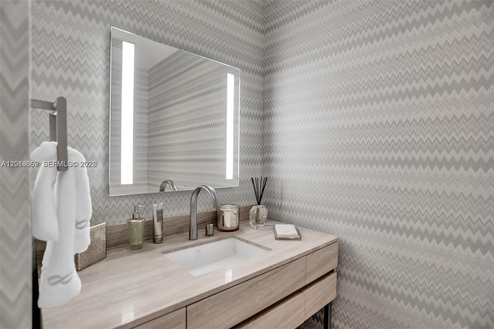 18975 Collins Ave #2204 Sunny Isles Beach, FL 33160