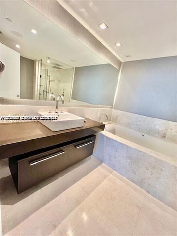 image Jade Ocean10