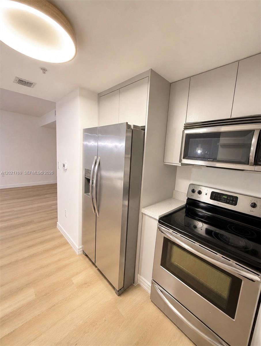 image 1800 Biscayne Plaza12