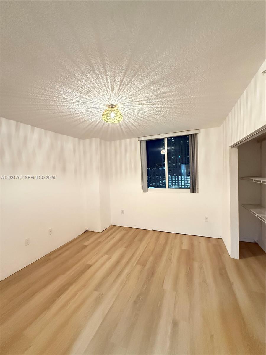 image 1800 Biscayne Plaza23