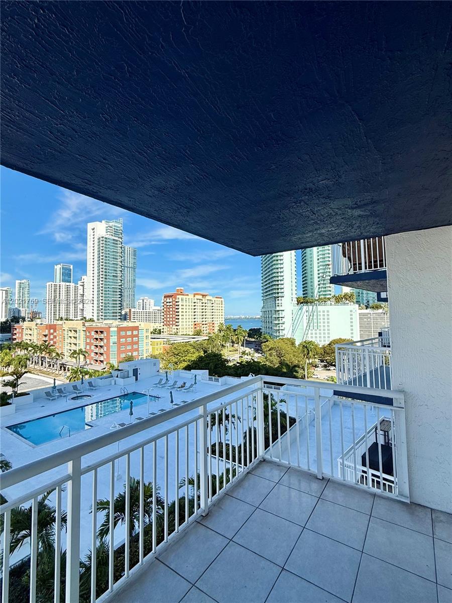 image 1800 Biscayne Plaza28