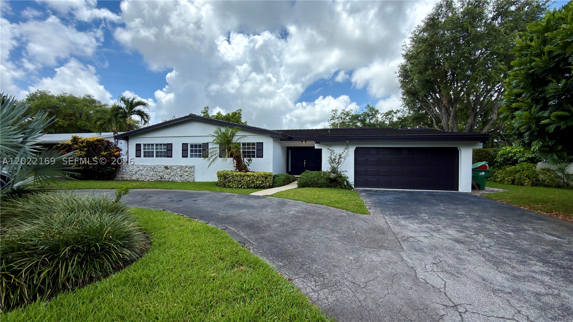 7700 SW 52nd Ct