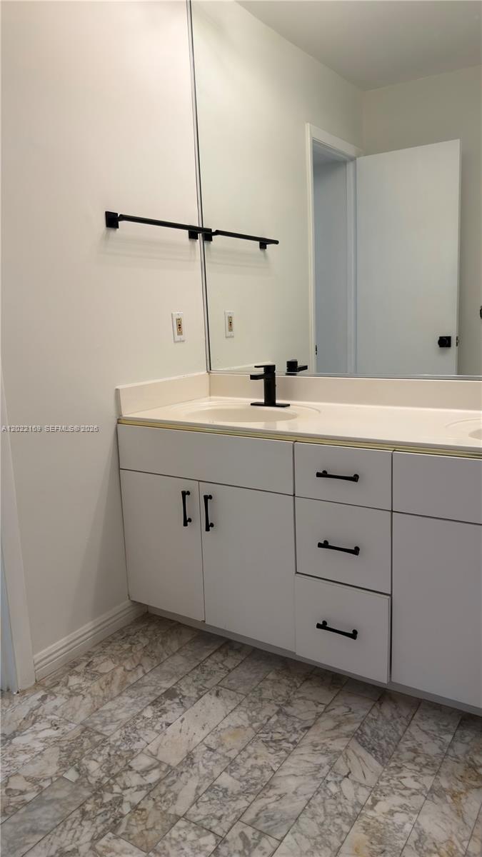 7700 SW 52nd Ct Miami, FL 33143