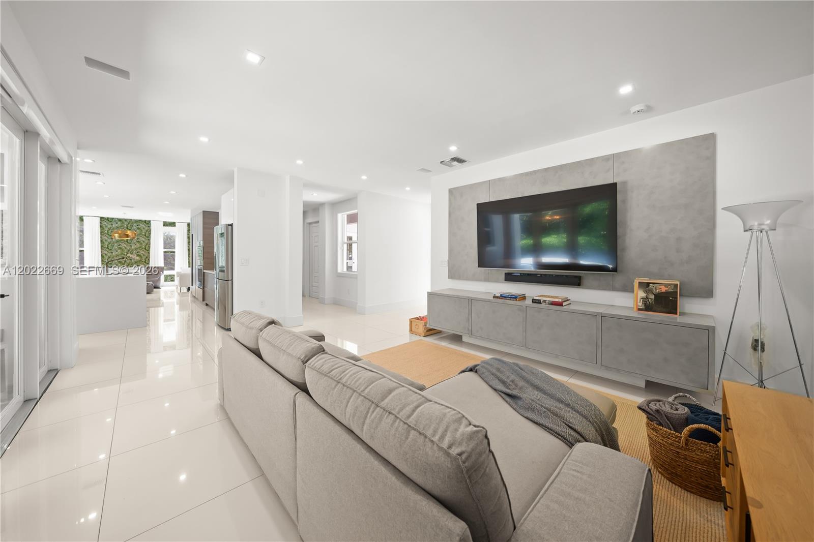 5700 SW 86th St South Miami, FL 33143