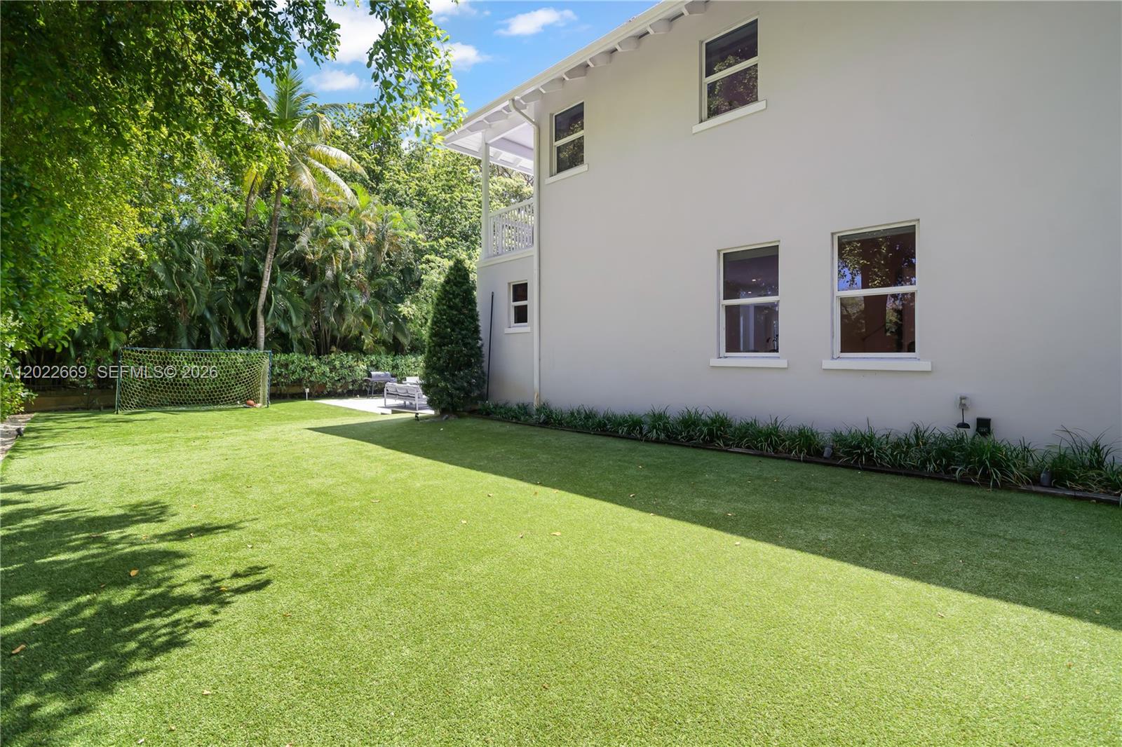 5700 SW 86th St South Miami, FL 33143