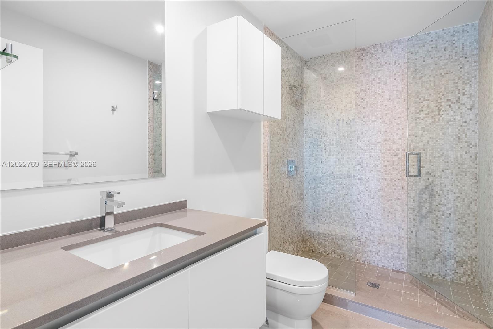 68 SE 6th St #810 Miami, FL 33131