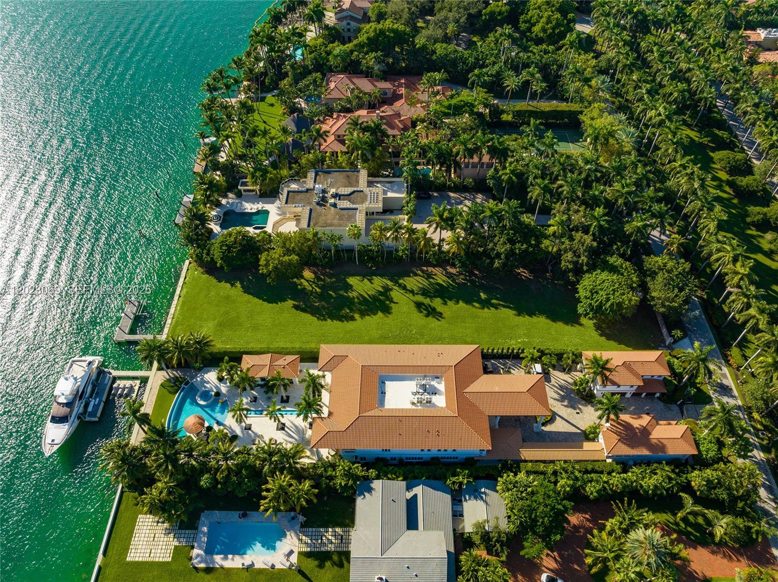36 Star Is Dr Miami Beach, FL 33139