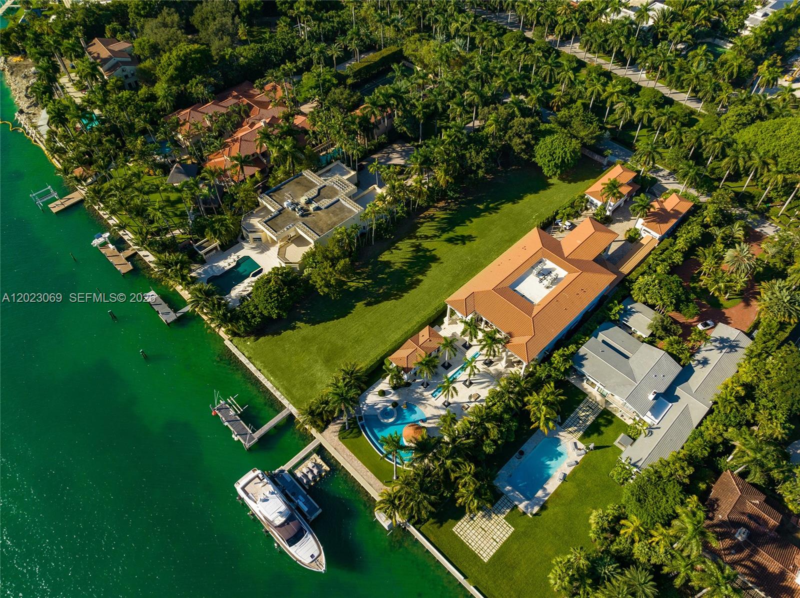 36 Star Is Dr Miami Beach, FL 33139
