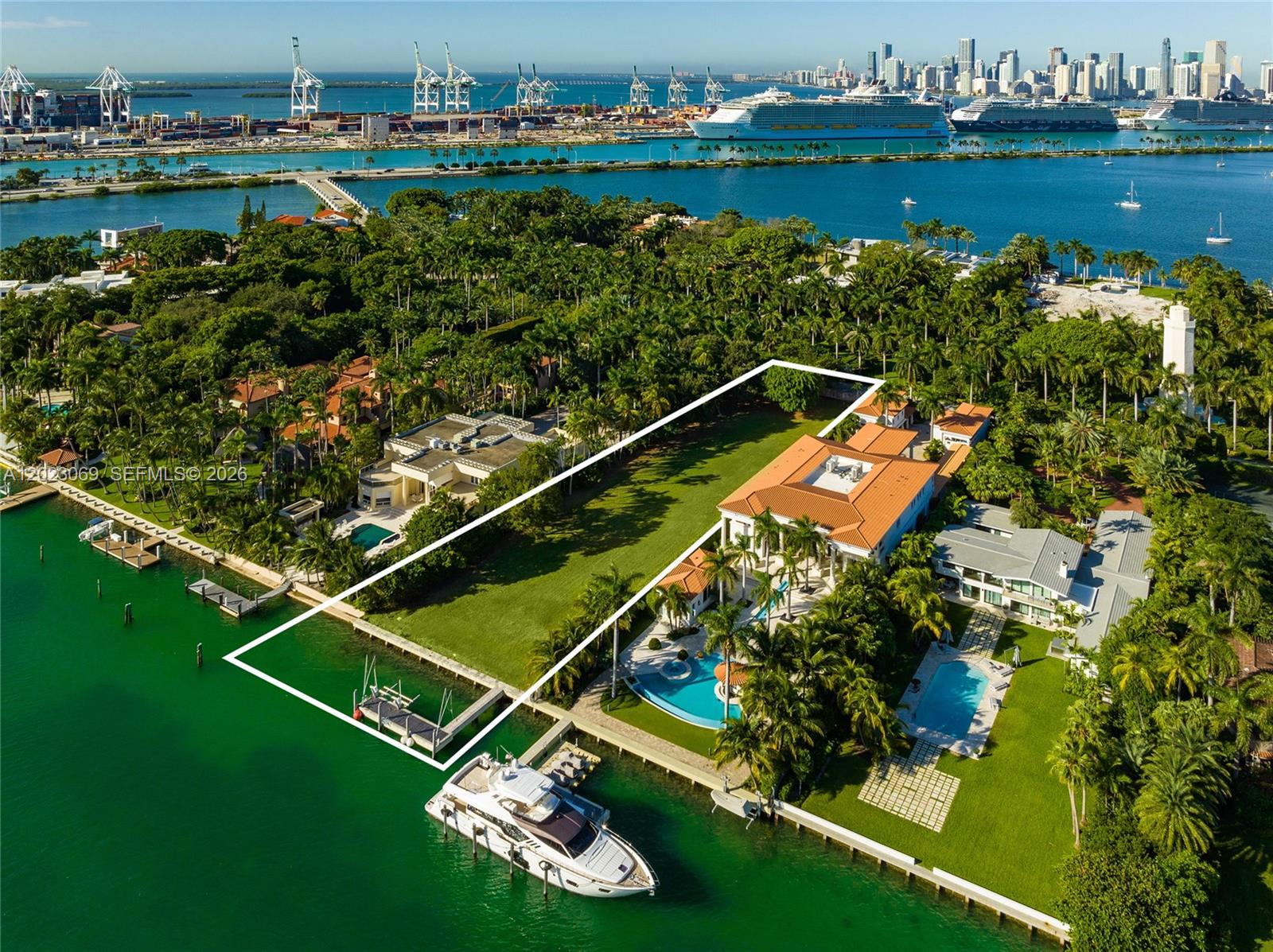 36 Star Is Dr Miami Beach, FL 33139