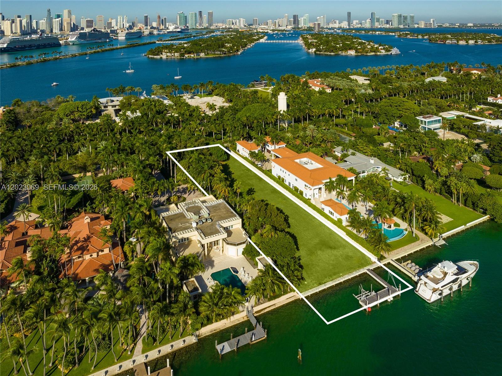 36 Star Is Dr Miami Beach, FL 33139