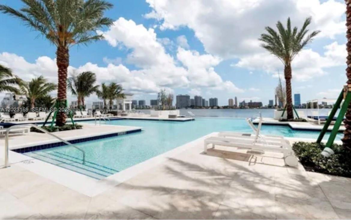 image Marina Palms Residences S17
