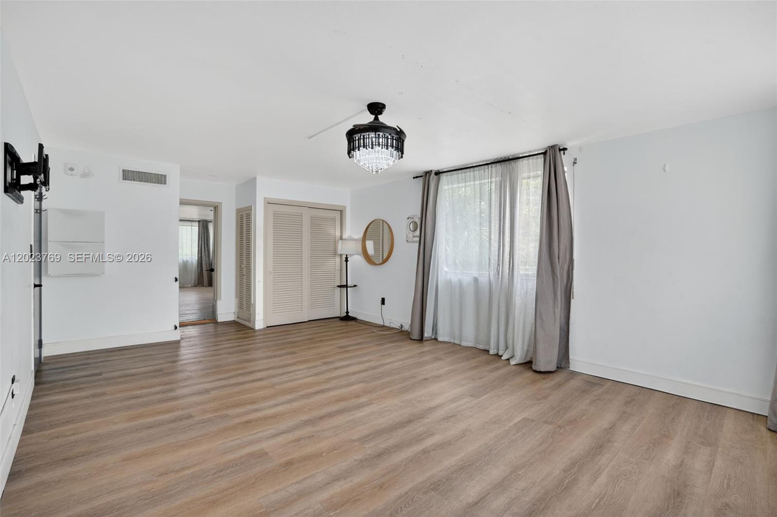 10240 Collins Ave #207 Bal Harbour, FL 33154