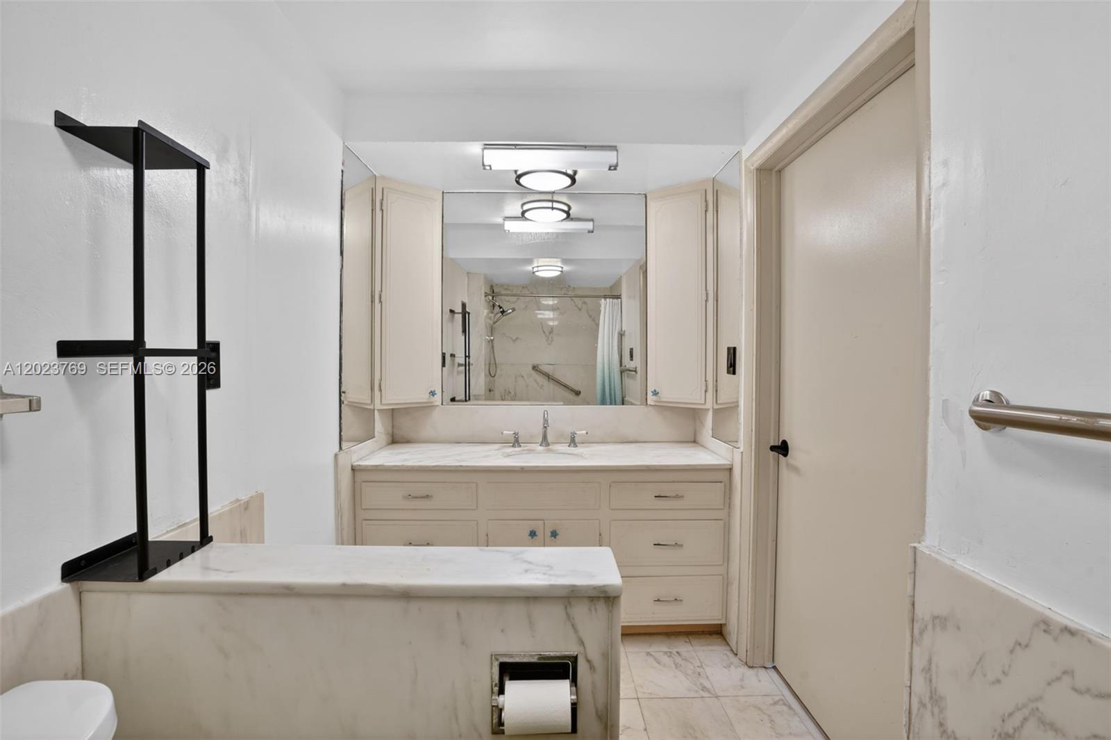 10240 Collins Ave #207 Bal Harbour, FL 33154