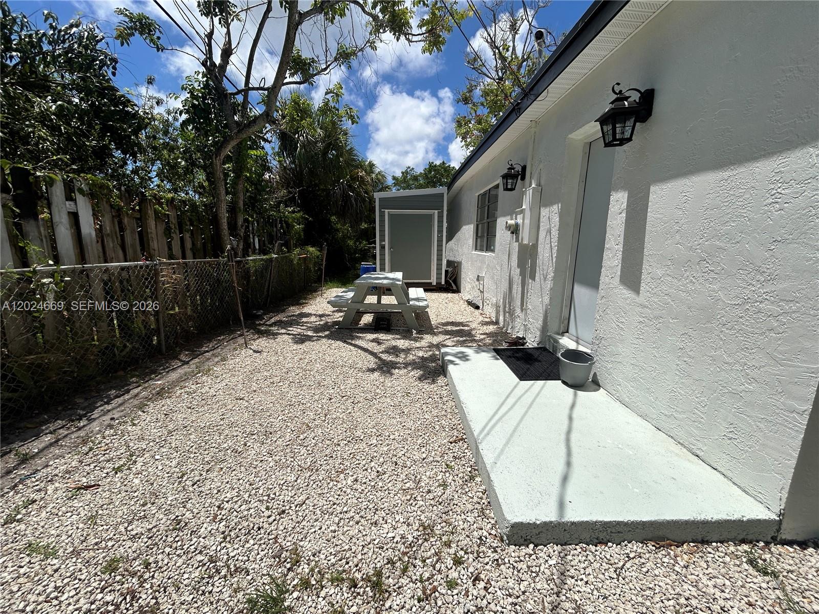 404 NW 18th Ave Fort Lauderdale, FL 33311