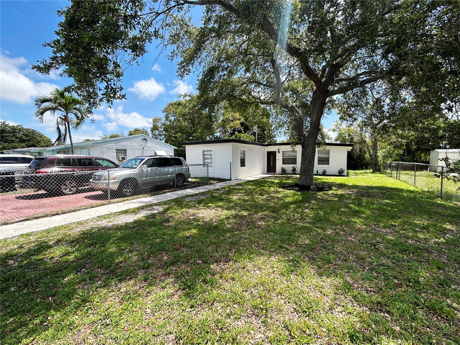 404 NW 18th Ave Fort Lauderdale, FL 33311