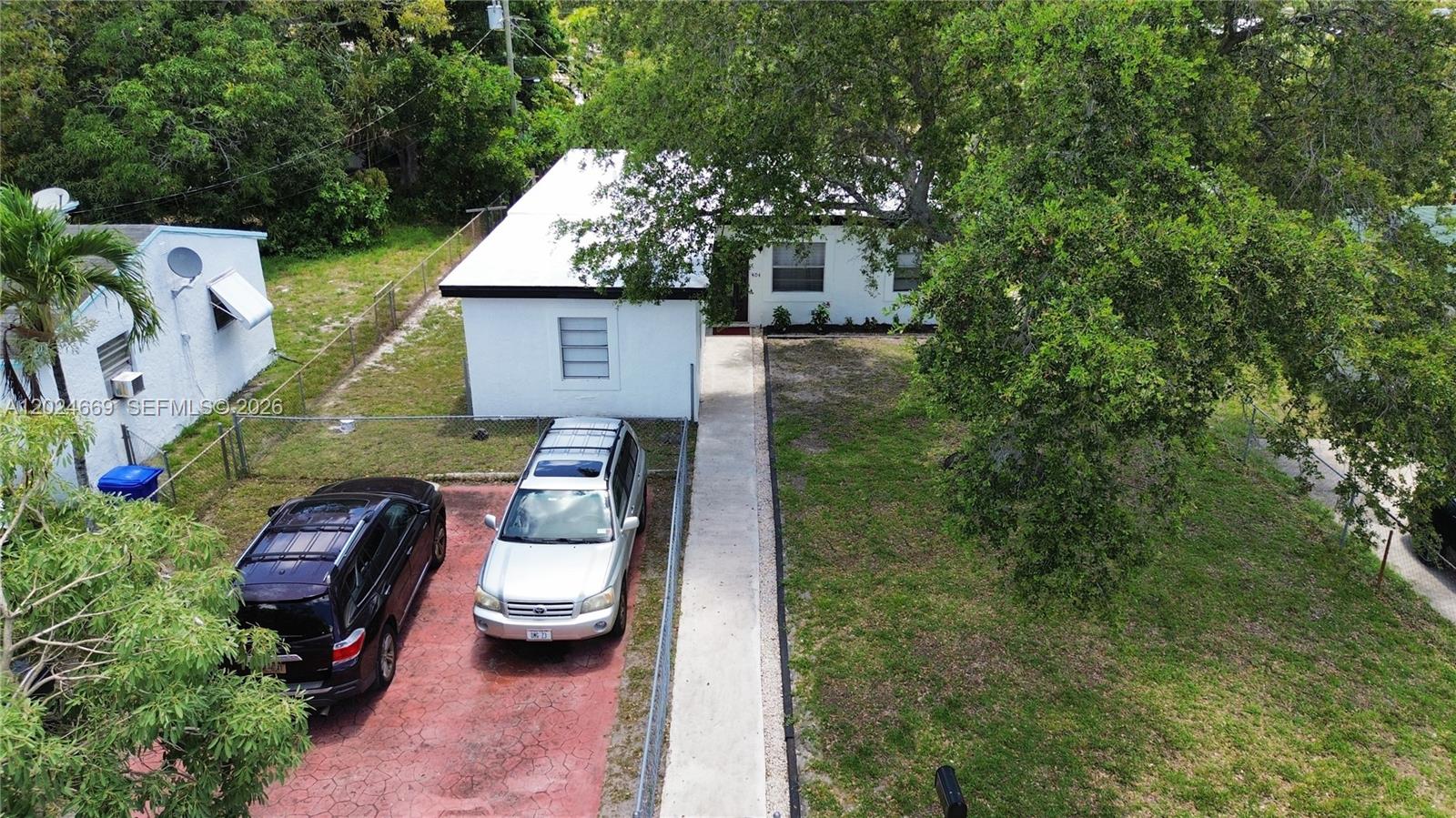 404 NW 18th Ave Fort Lauderdale, FL 33311