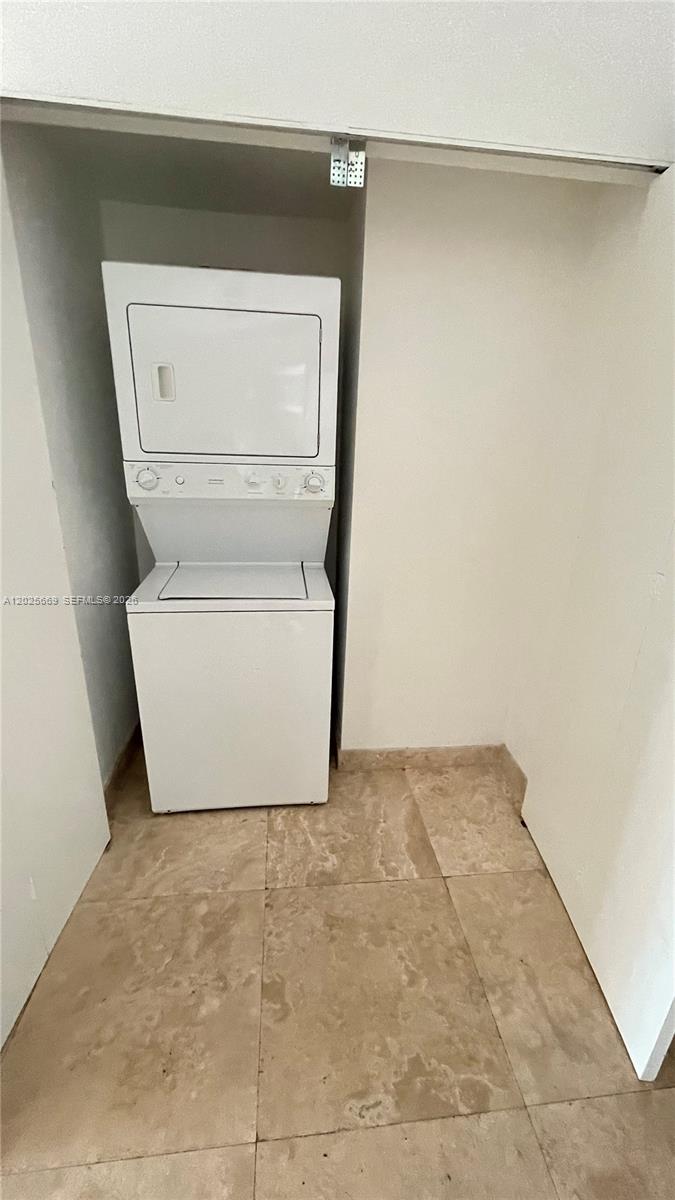 350 S Miami Ave #2302 Miami, FL 33130