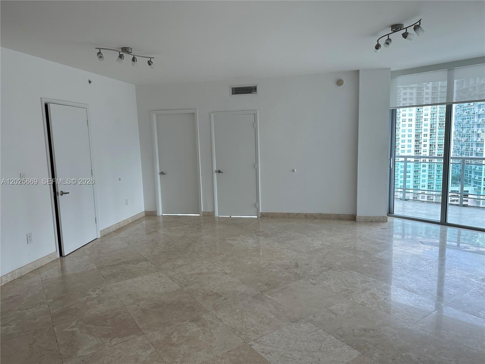 350 S Miami Ave #2302 Miami, FL 33130