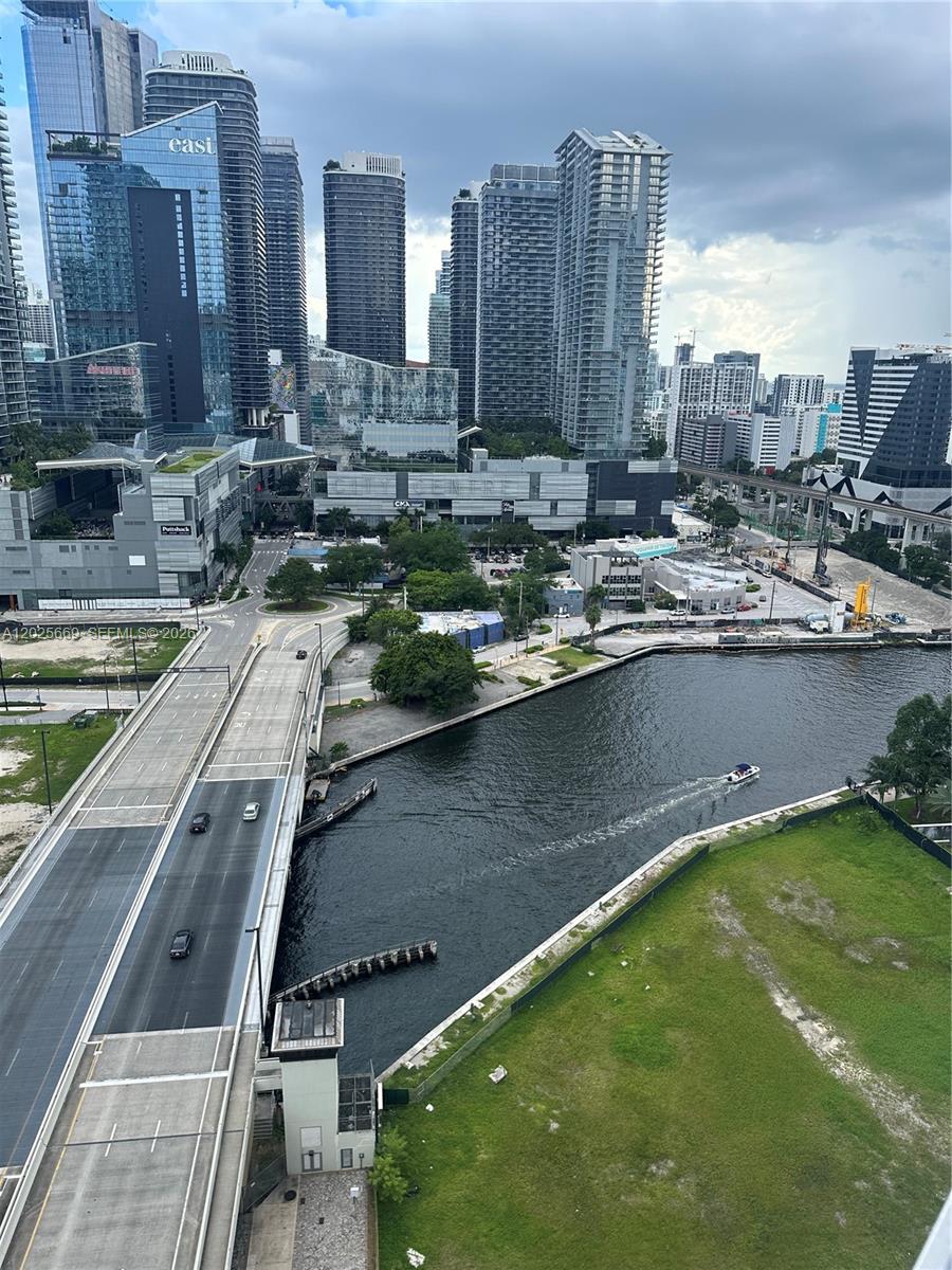 350 S Miami Ave #2302 Miami, FL 33130