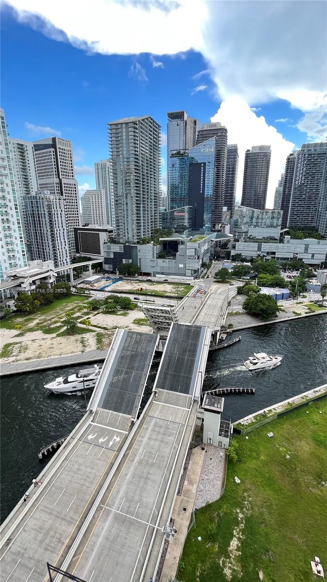 350 S Miami Ave #2302 Miami, FL 33130