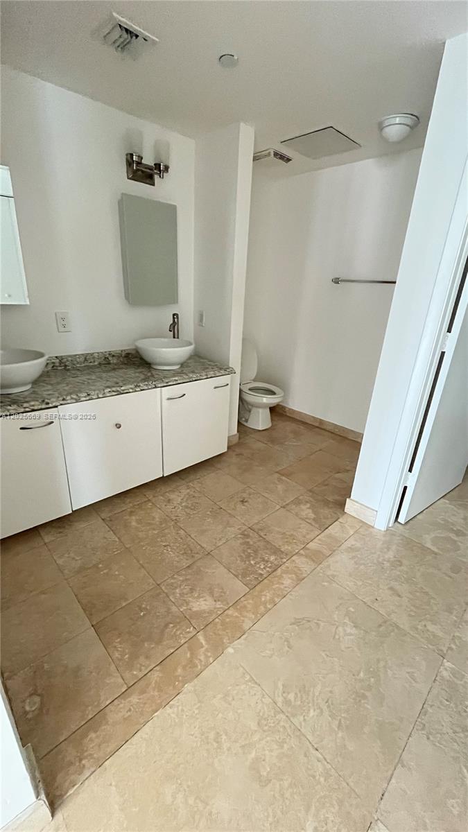 350 S Miami Ave #2302 Miami, FL 33130