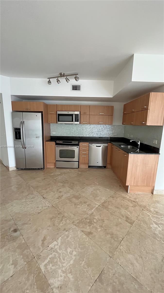 350 S Miami Ave #2302 Miami, FL 33130
