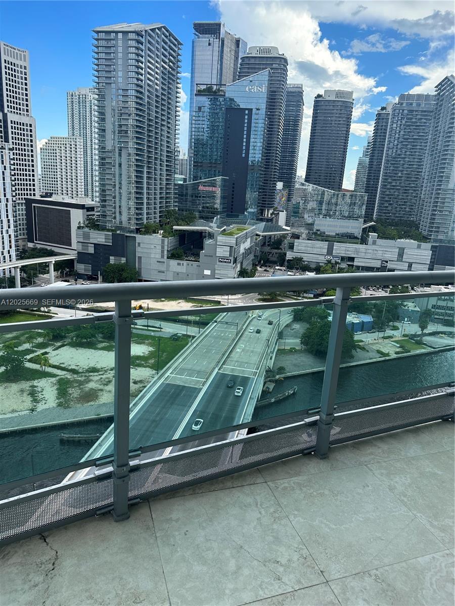 350 S Miami Ave #2302 Miami, FL 33130