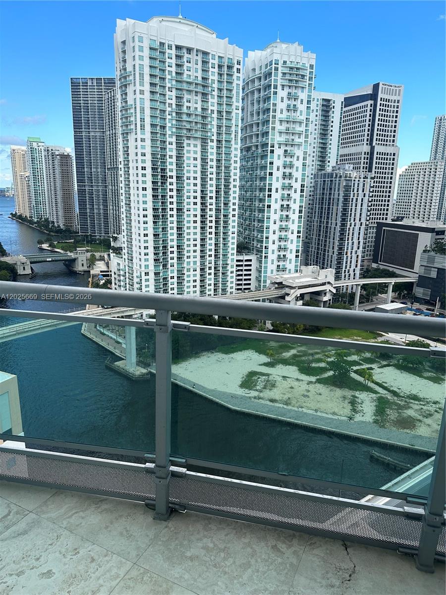 350 S Miami Ave #2302 Miami, FL 33130
