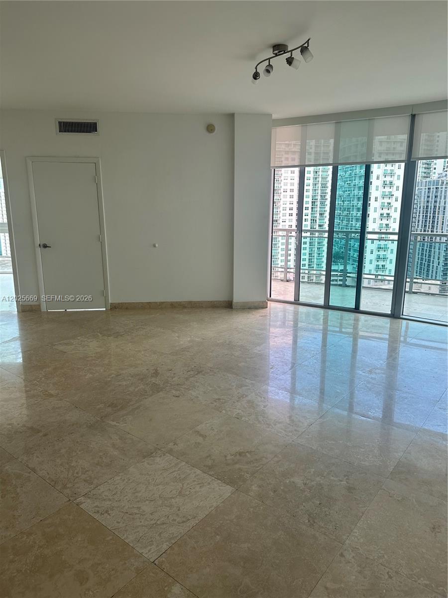 350 S Miami Ave #2302 Miami, FL 33130