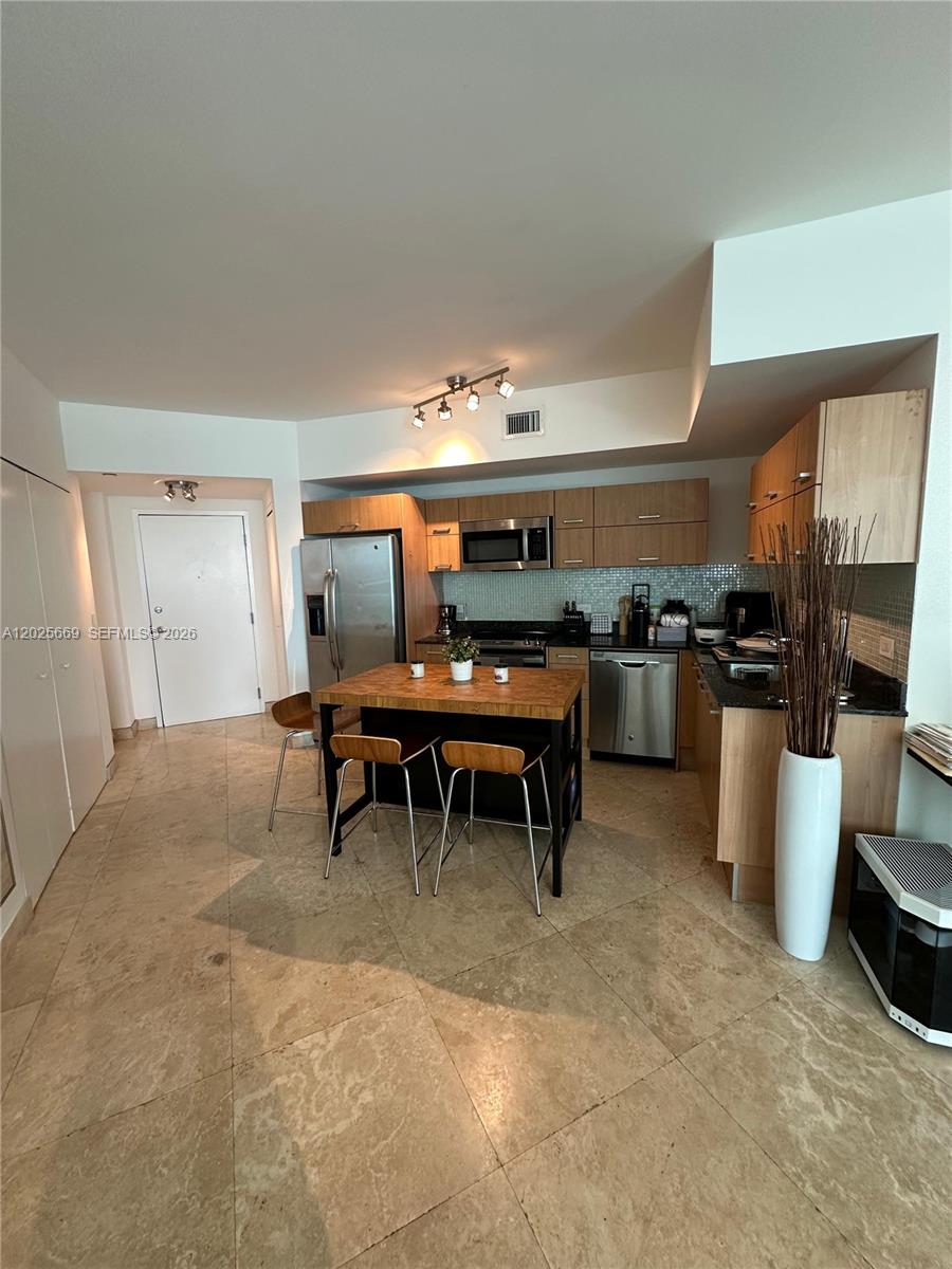 350 S Miami Ave #2302 Miami, FL 33130