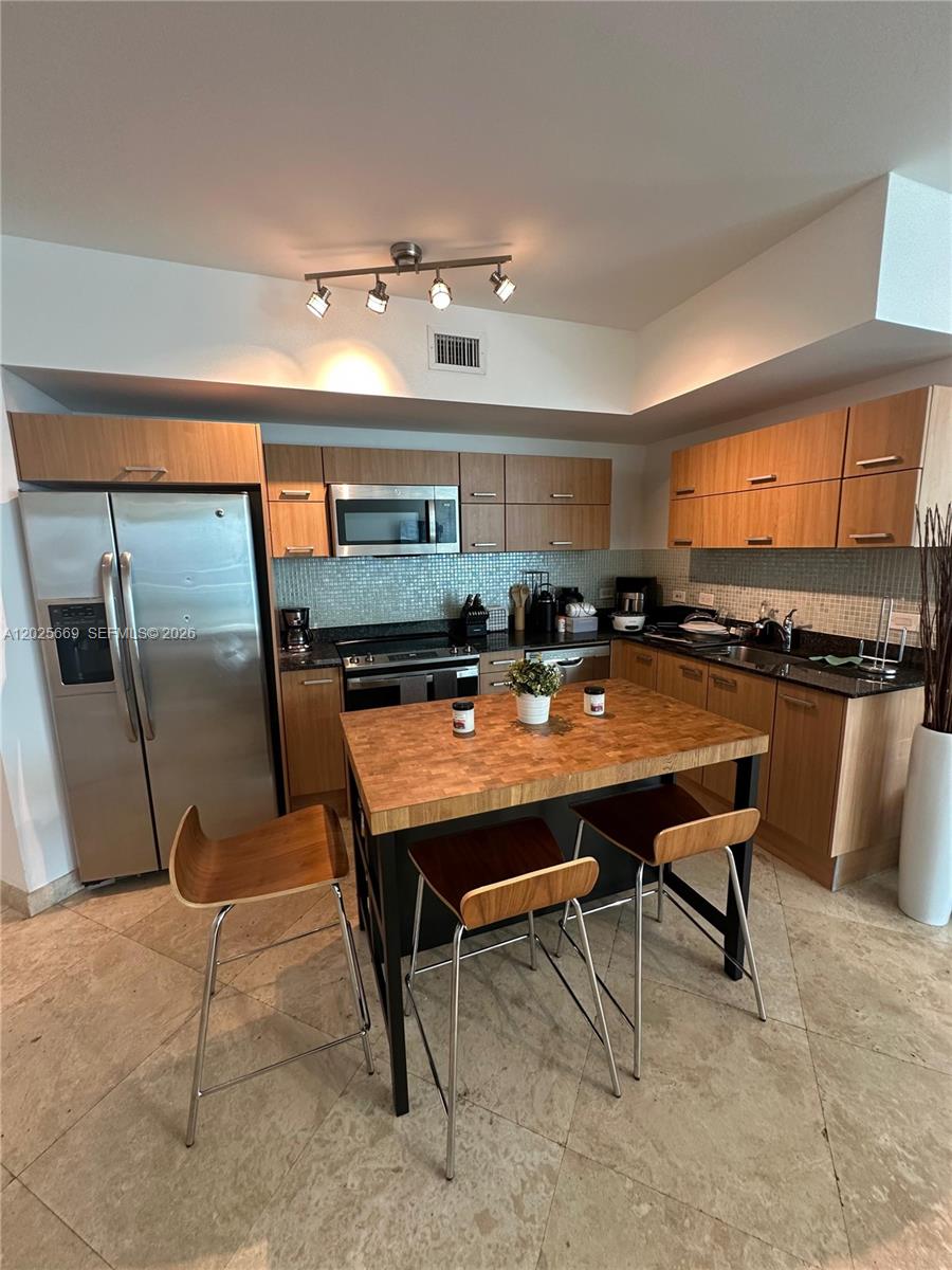 350 S Miami Ave #2302 Miami, FL 33130