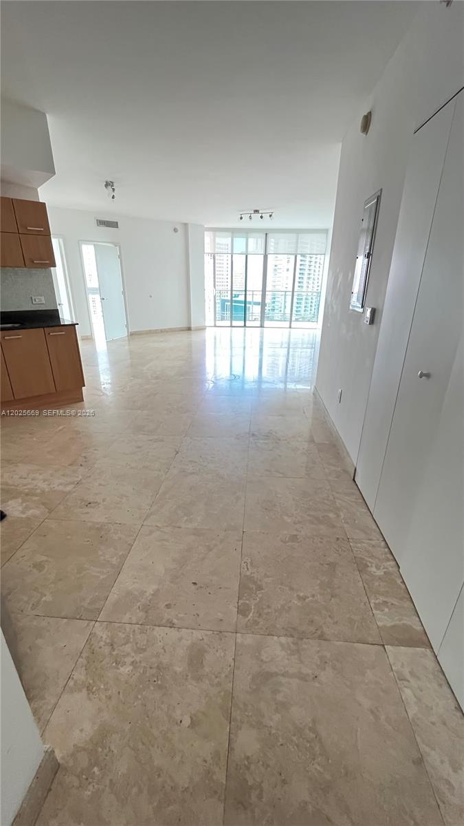 350 S Miami Ave #2302 Miami, FL 33130