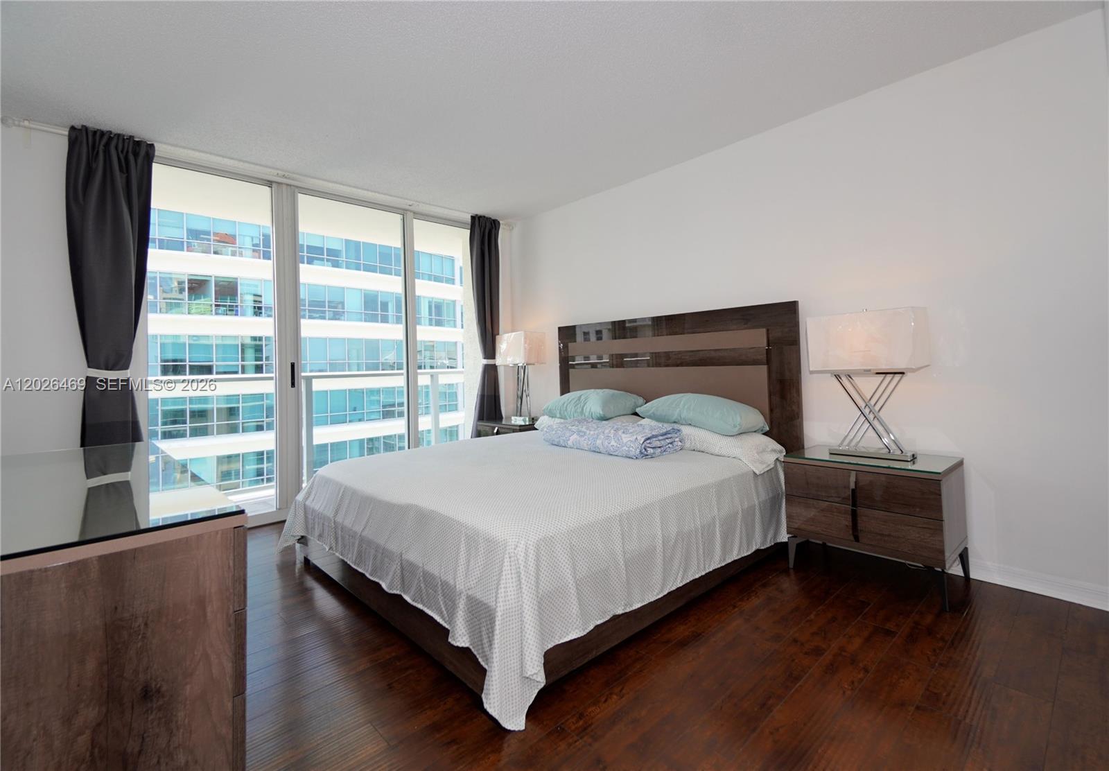 image The Mark on Brickell2