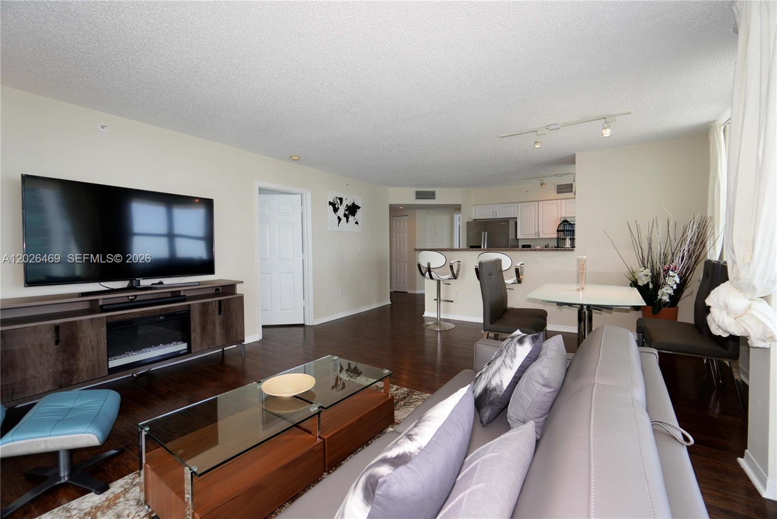 image The Mark on Brickell6