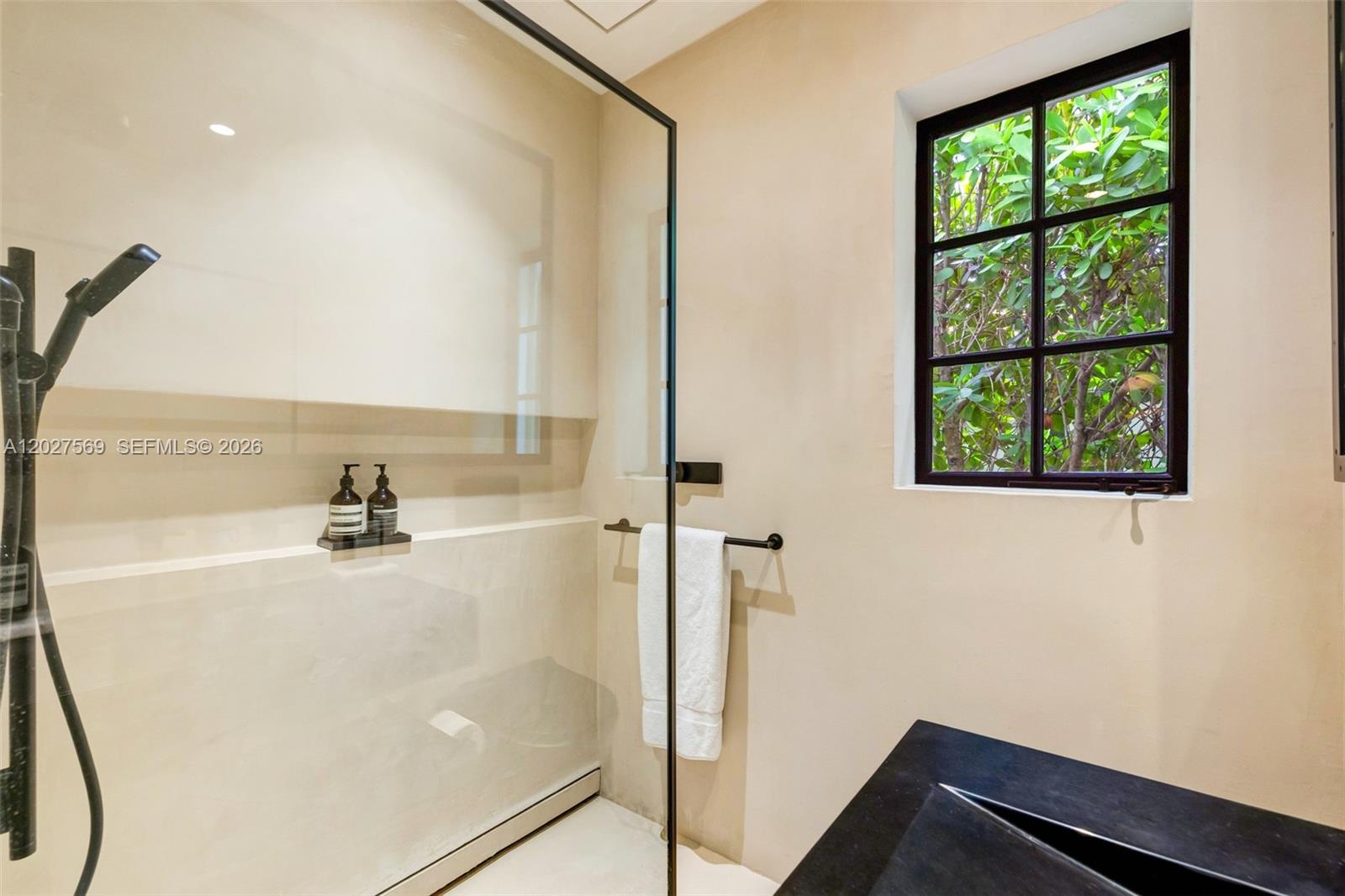 1225 Alhambra Cir Coral Gables, FL 33134