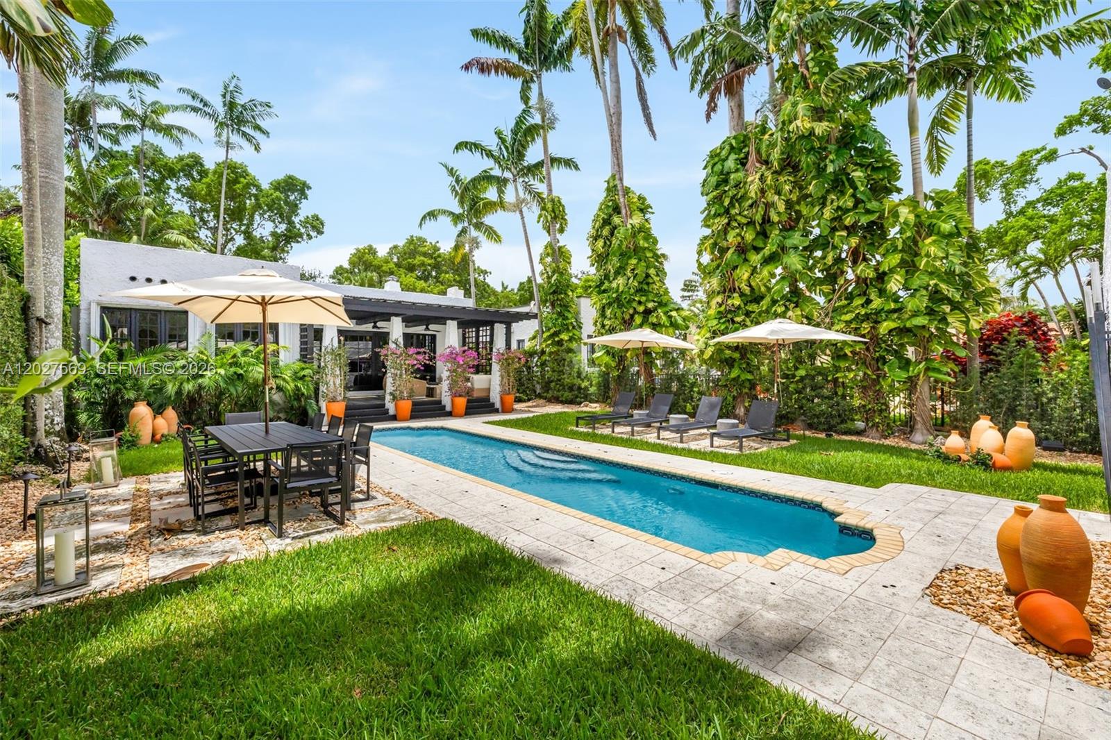 1225 Alhambra Cir Coral Gables, FL 33134
