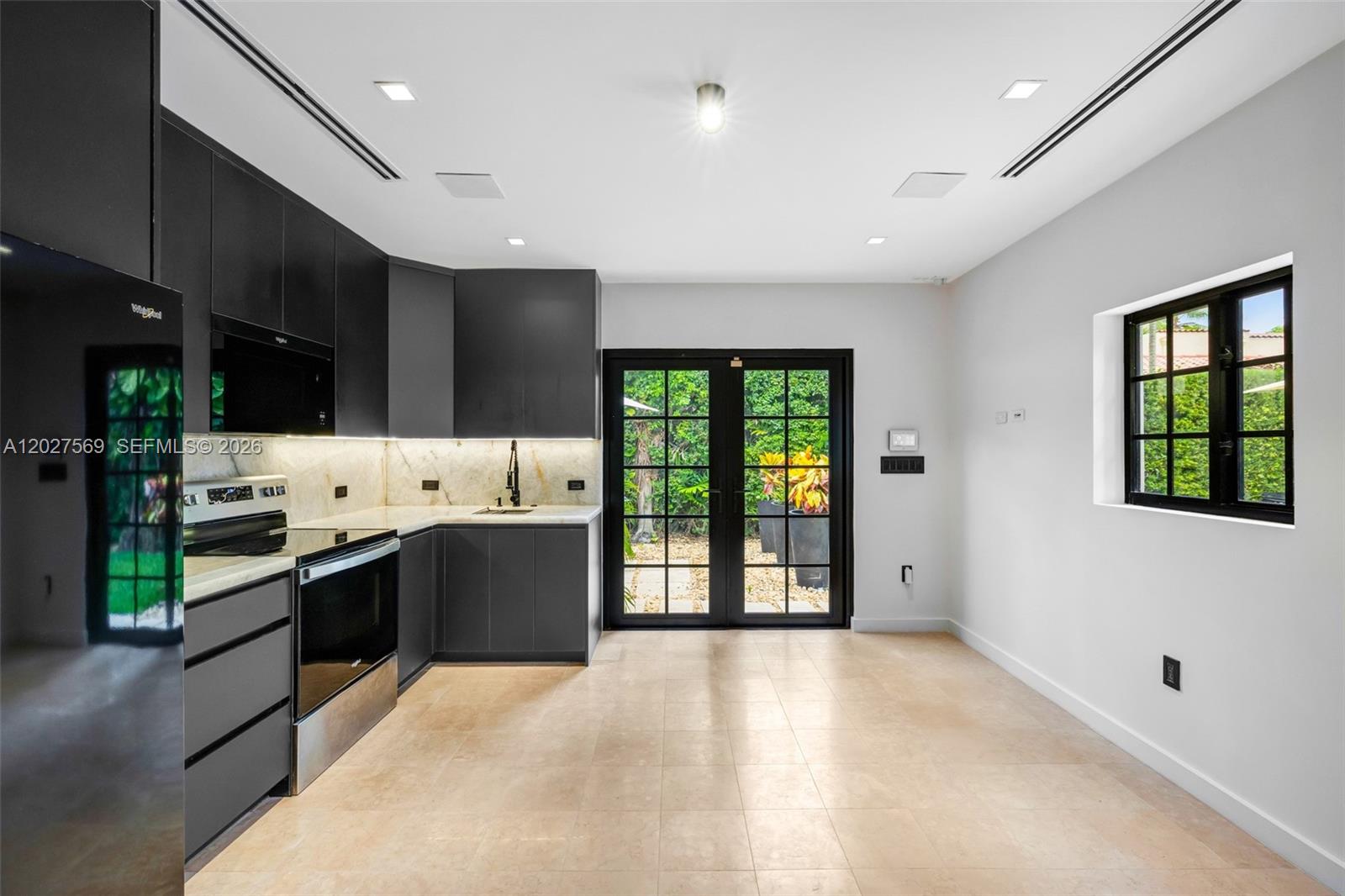 1225 Alhambra Cir Coral Gables, FL 33134
