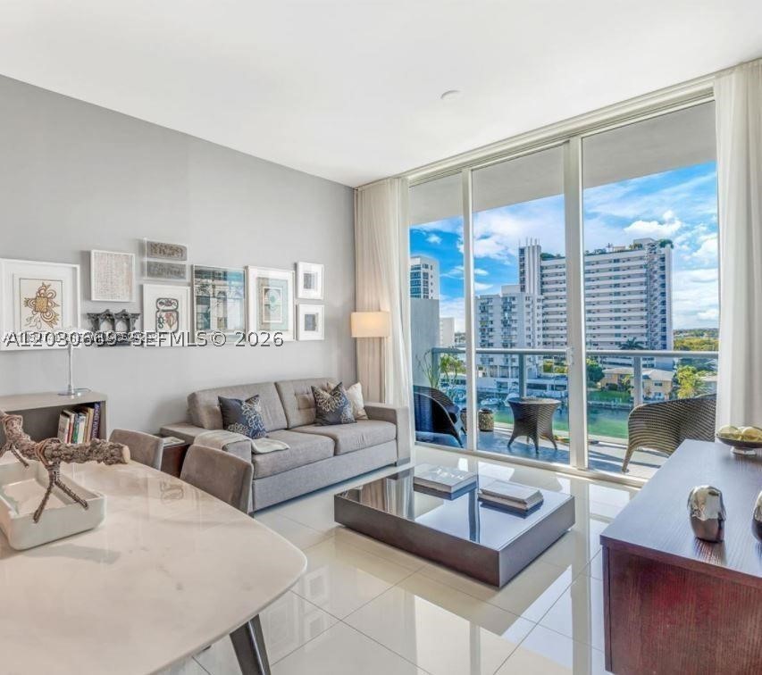 image Eloquence on the Bay11